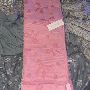 Rachel Zoe Luxe Faux Fur Pink BOWS & HEARTS Throw Blanket